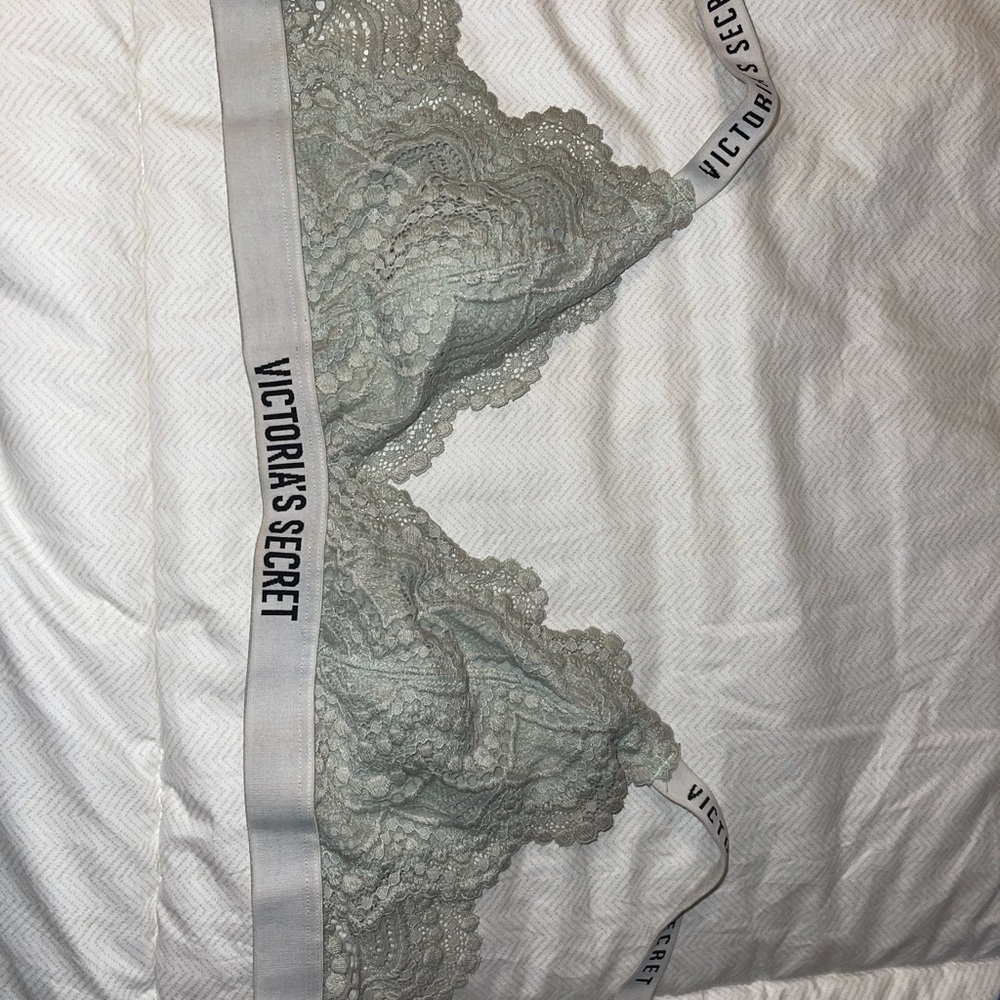 vs light green/blue lace bra